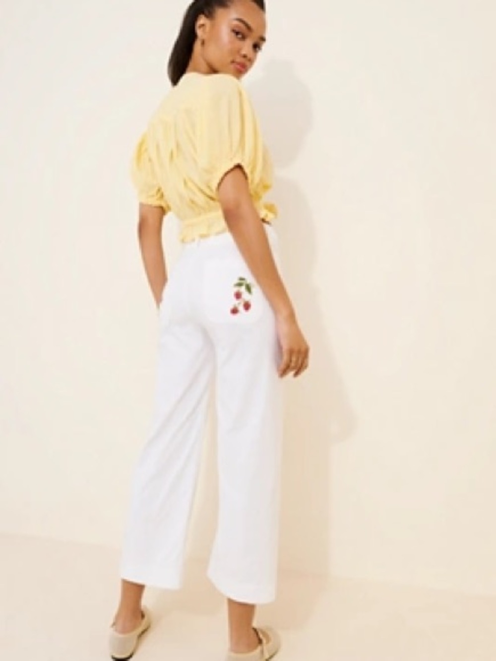 Maeve The Colette Size 26 White Strawberry Embroidered Cropped Wide Leg Pants
